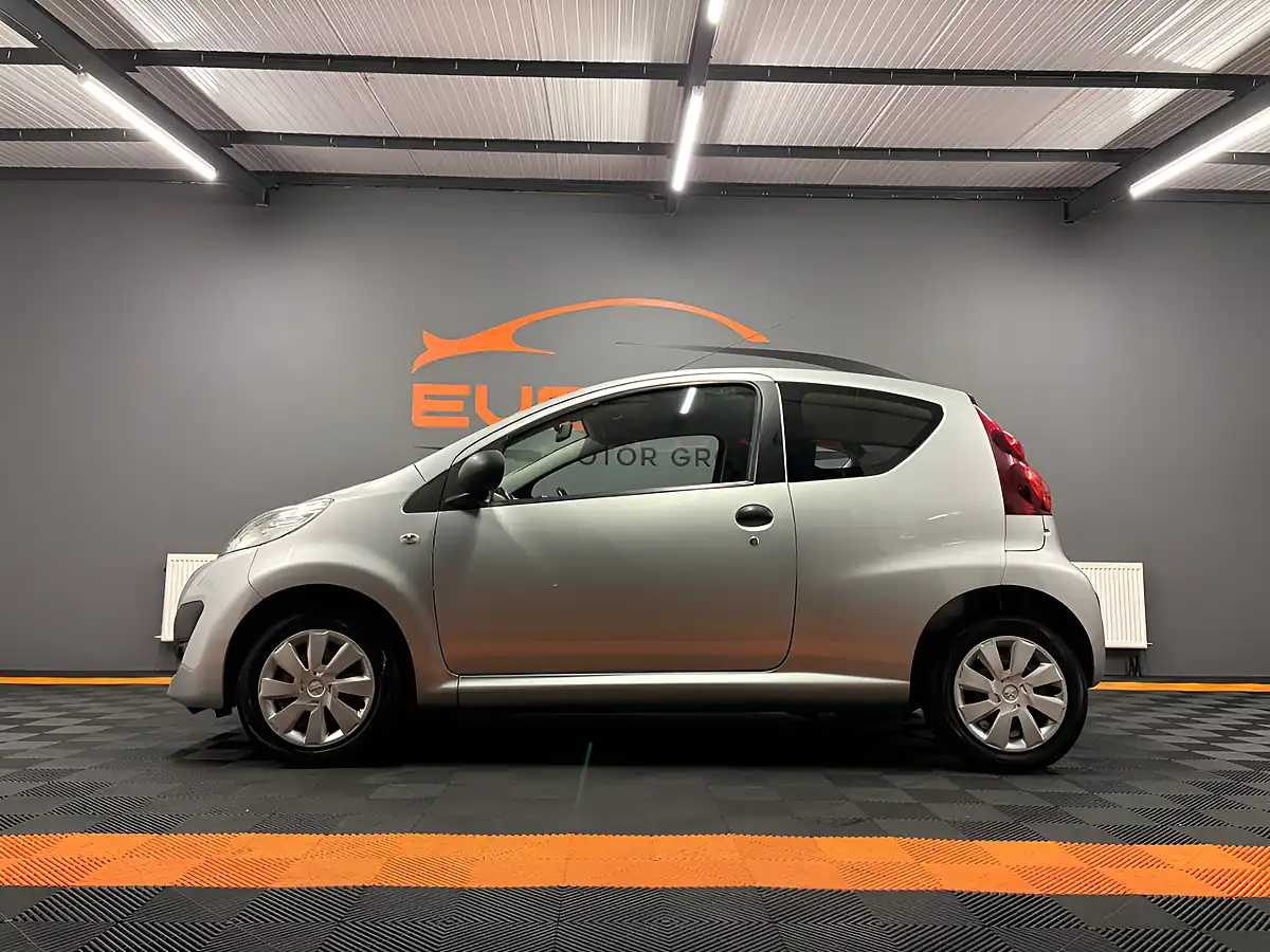 Used 2013 Peugeot 107 Access Silver - Interior and Exterior details 2