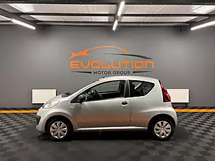Used 2013 Peugeot 107 Access Silver - Interior and Exterior details 8