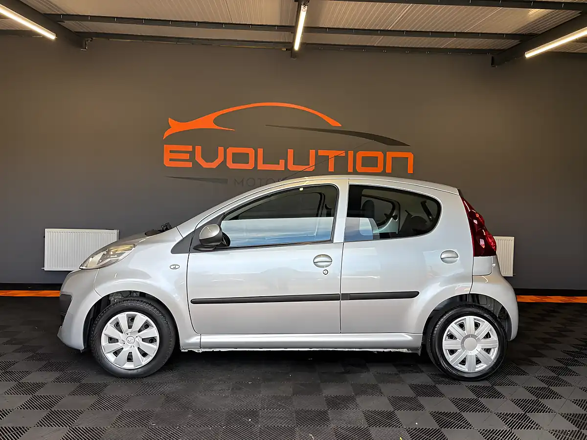 Used 2013 Peugeot 107 Active Silver - Interior and Exterior details 2