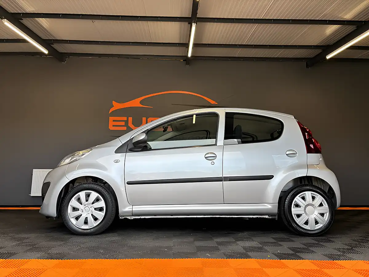 Used 2013 Peugeot 107 Active Silver - Interior and Exterior details 6