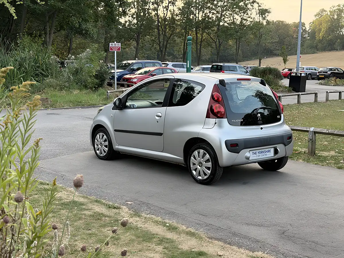 Used 2013 Peugeot 107 Active Silver - Interior and Exterior details 10