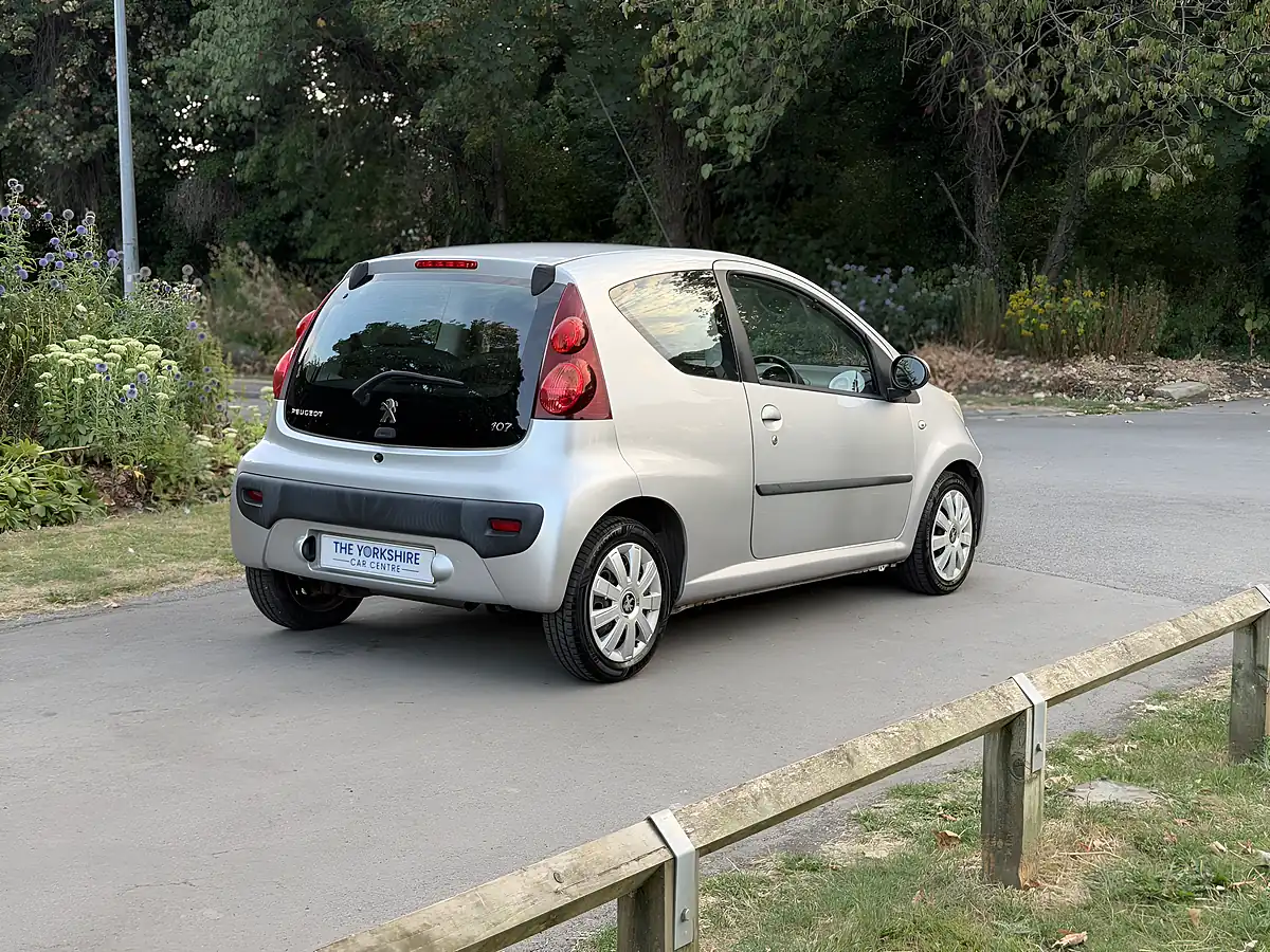 Used 2013 Peugeot 107 Active Silver - Interior and Exterior details 9