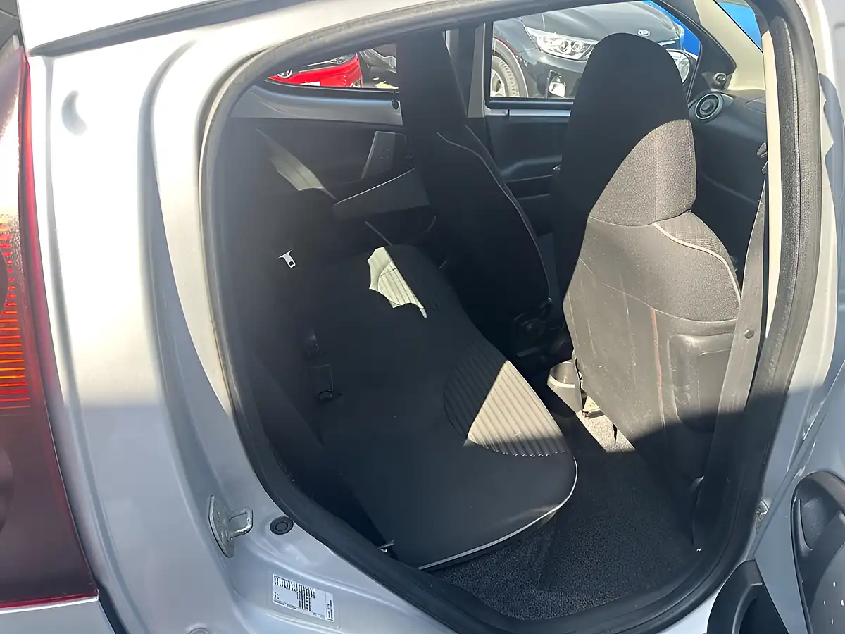 Used 2013 Peugeot 107 Active Silver - Interior and Exterior details 11