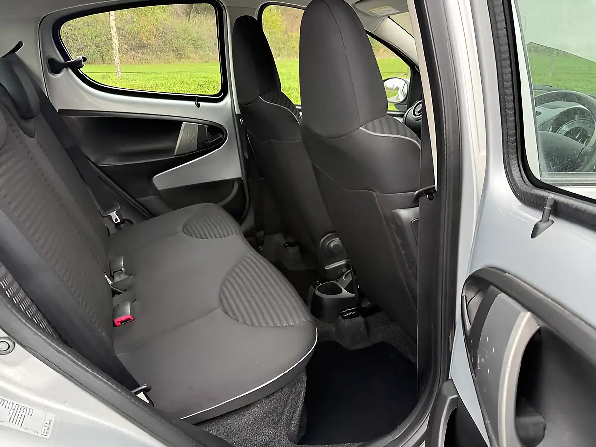 Used 2013 Peugeot 107 Active Silver - Interior and Exterior details 14