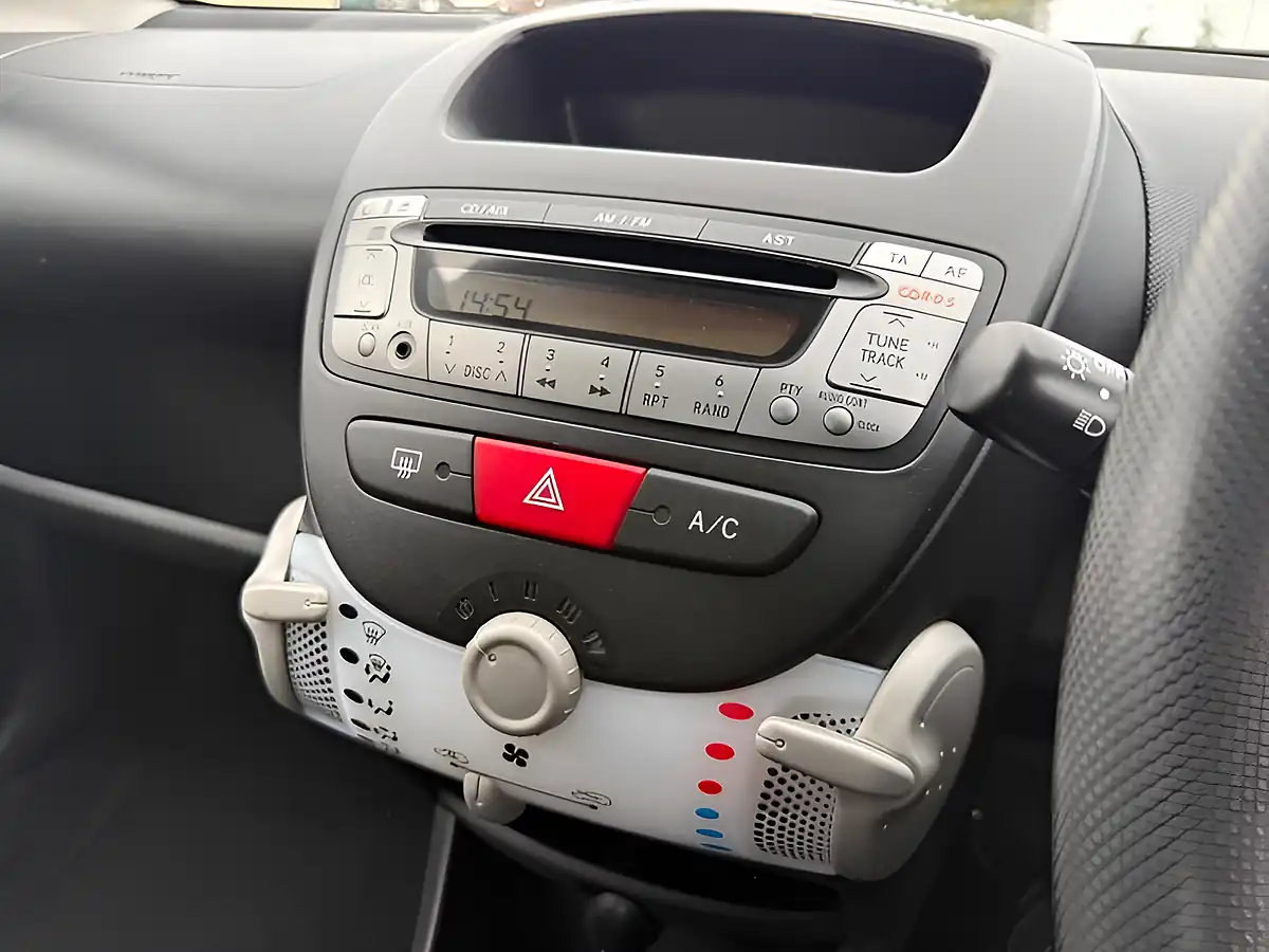 Used 2013 Peugeot 107 Active Silver - Interior and Exterior details 17