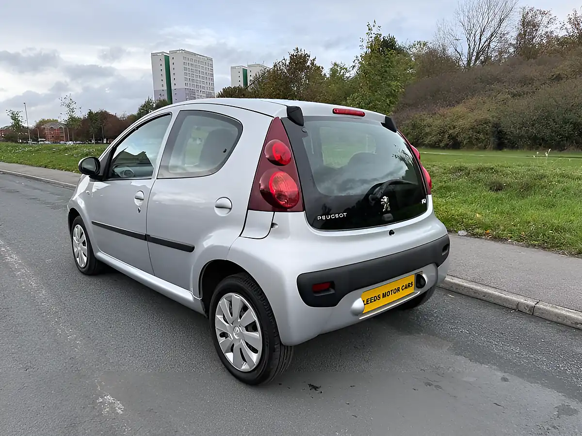 Used 2013 Peugeot 107 Active Silver - Interior and Exterior details 3
