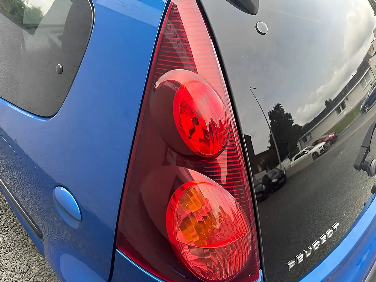 Used 2013 Peugeot 107 Allure Blue - Interior and Exterior details 8