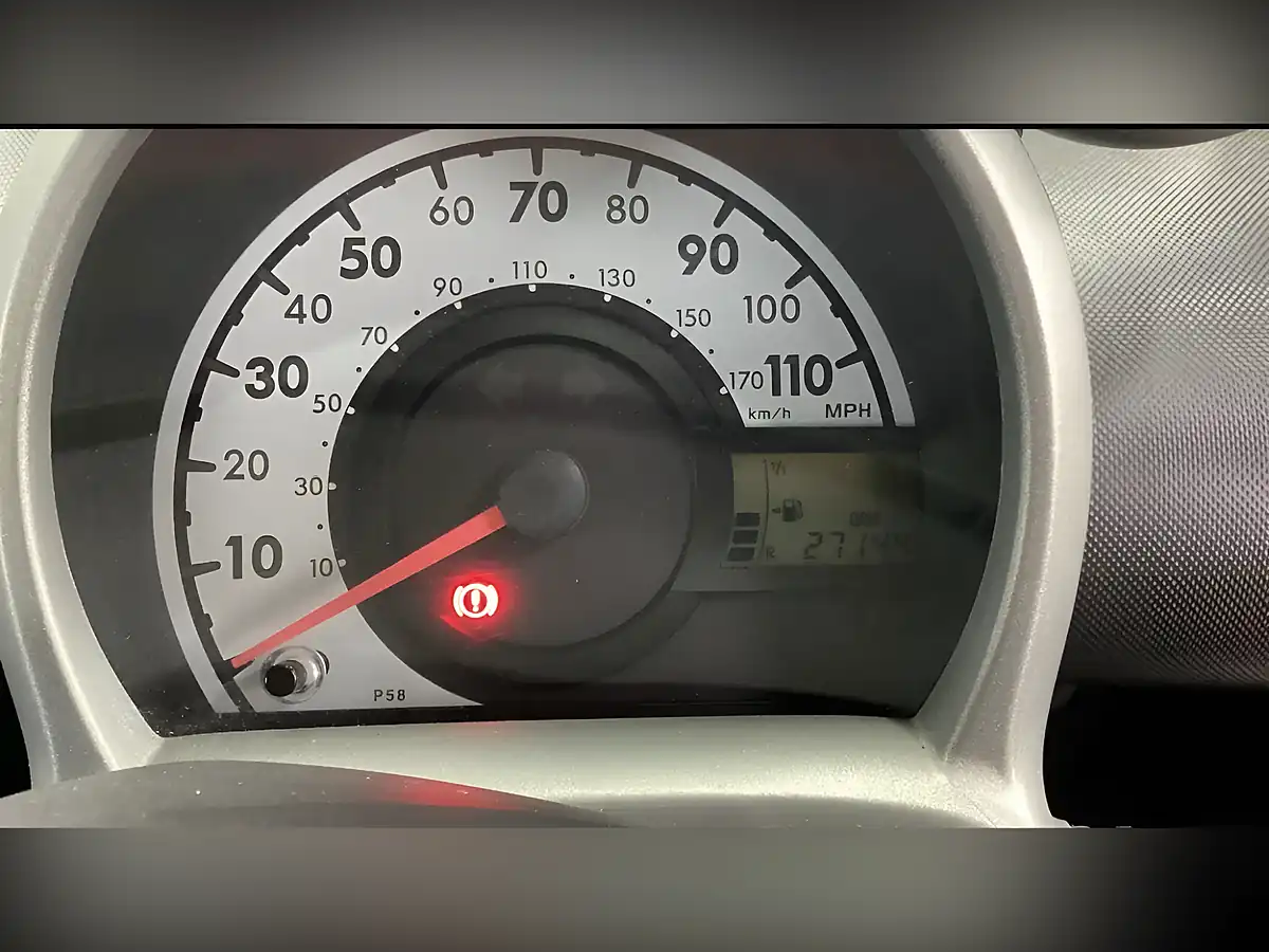 Used 2013 Peugeot 107 Allure Purple - Interior and Exterior details 10