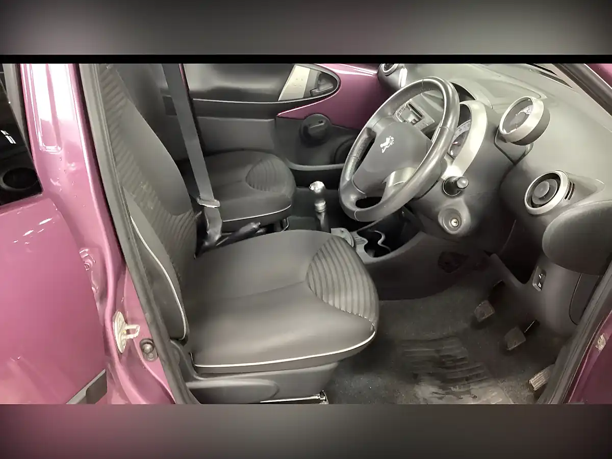 Used 2013 Peugeot 107 Allure Purple - Interior and Exterior details 9