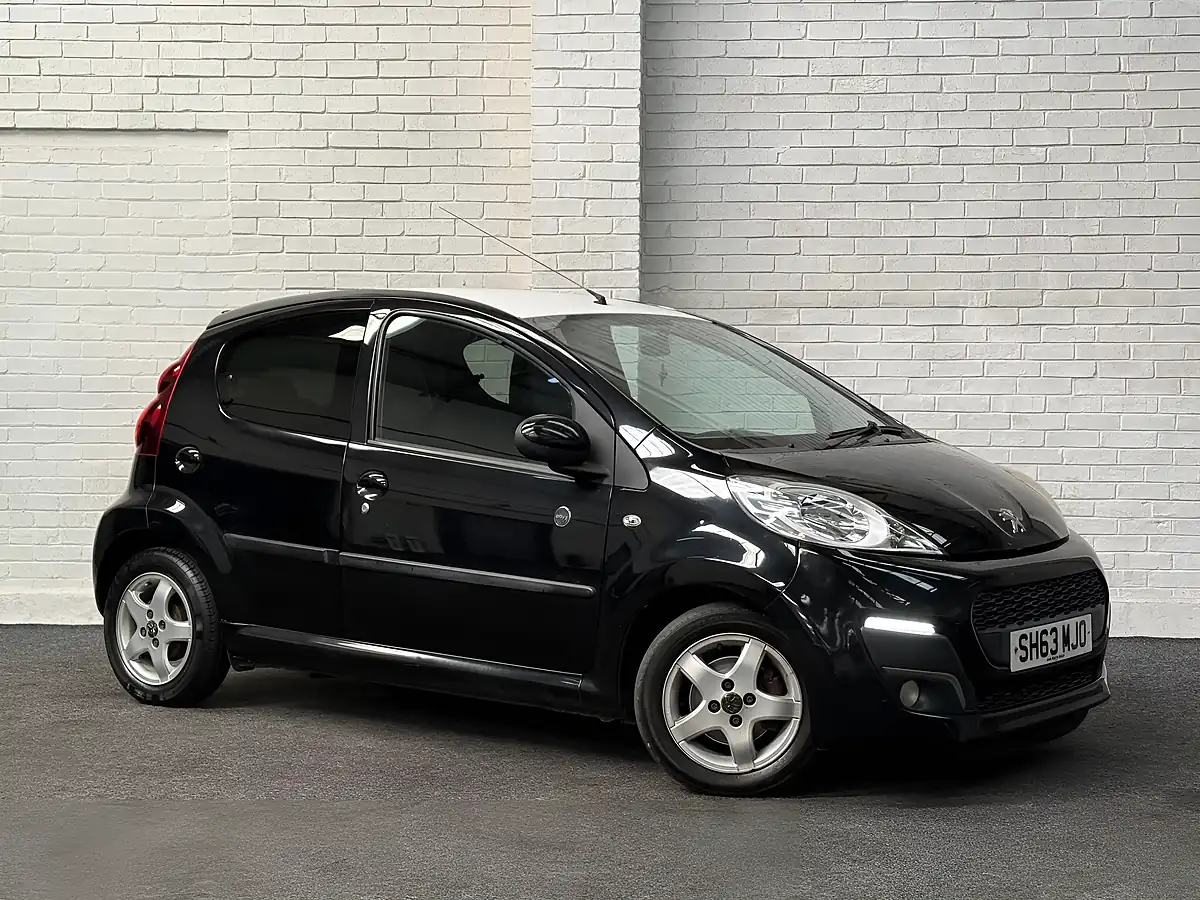 Used 2013 Peugeot 107 Envy Black - Interior and Exterior details 10