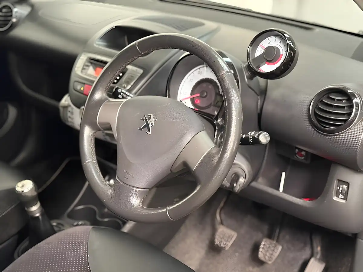 Used 2013 Peugeot 107 Envy Black - Interior and Exterior details 12