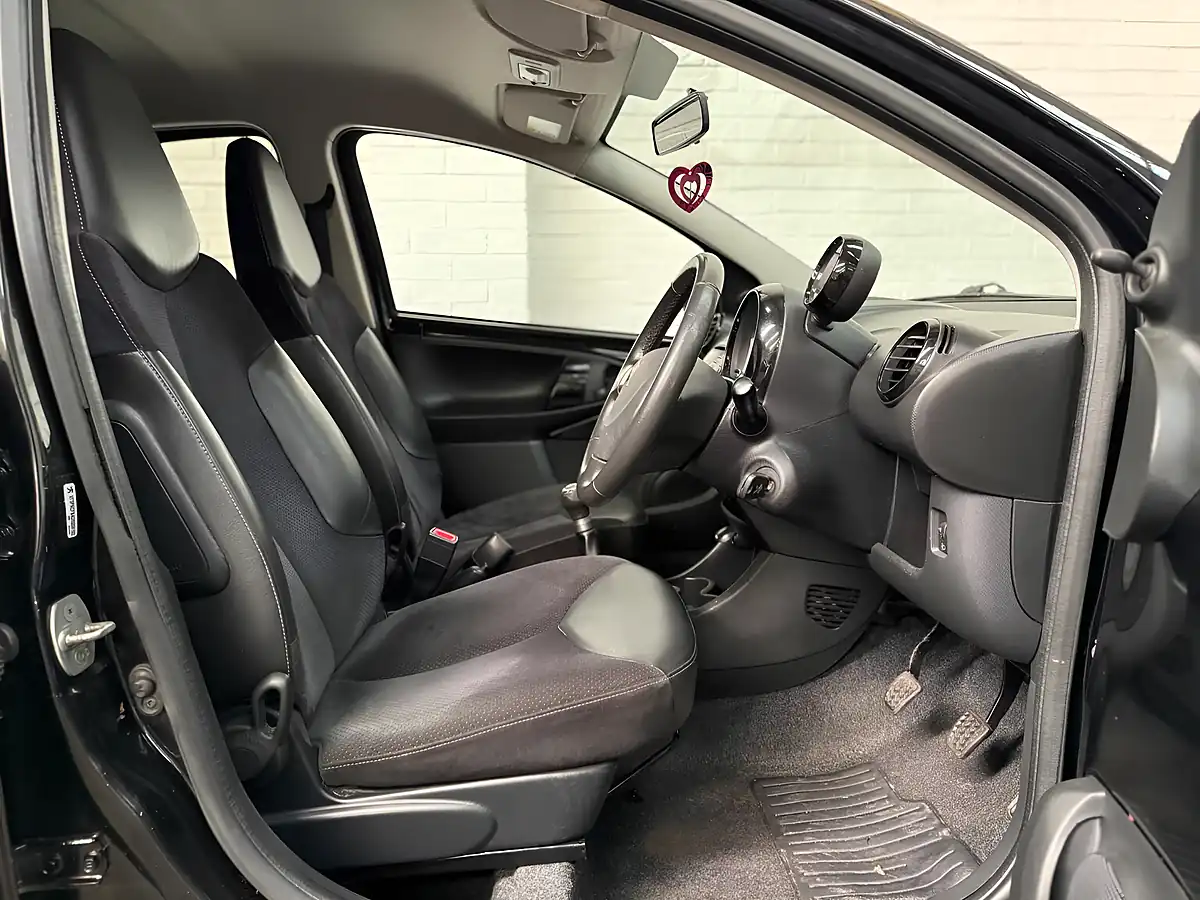 Used 2013 Peugeot 107 Envy Black - Interior and Exterior details 14