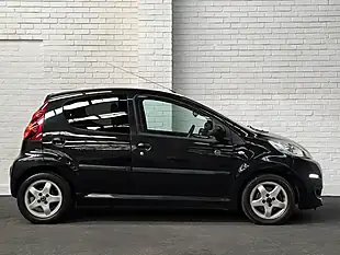 Used 2013 Peugeot 107 Envy Black - Interior and Exterior details 8