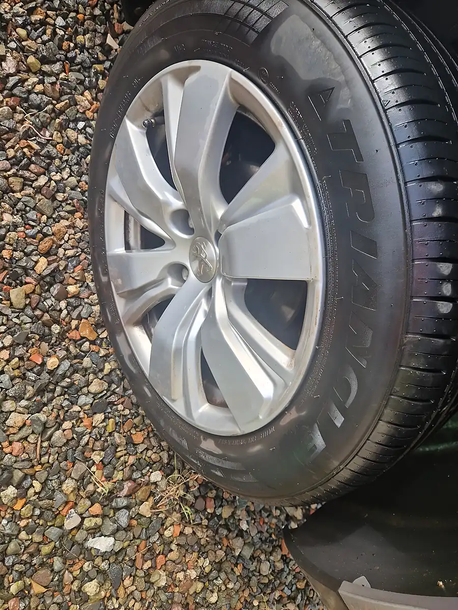 Used 2013 Peugeot 2008 Active Grey - Interior and Exterior details 13