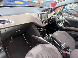 Used 2013 Peugeot 2008 Allure Brown - Interior and Exterior details 11