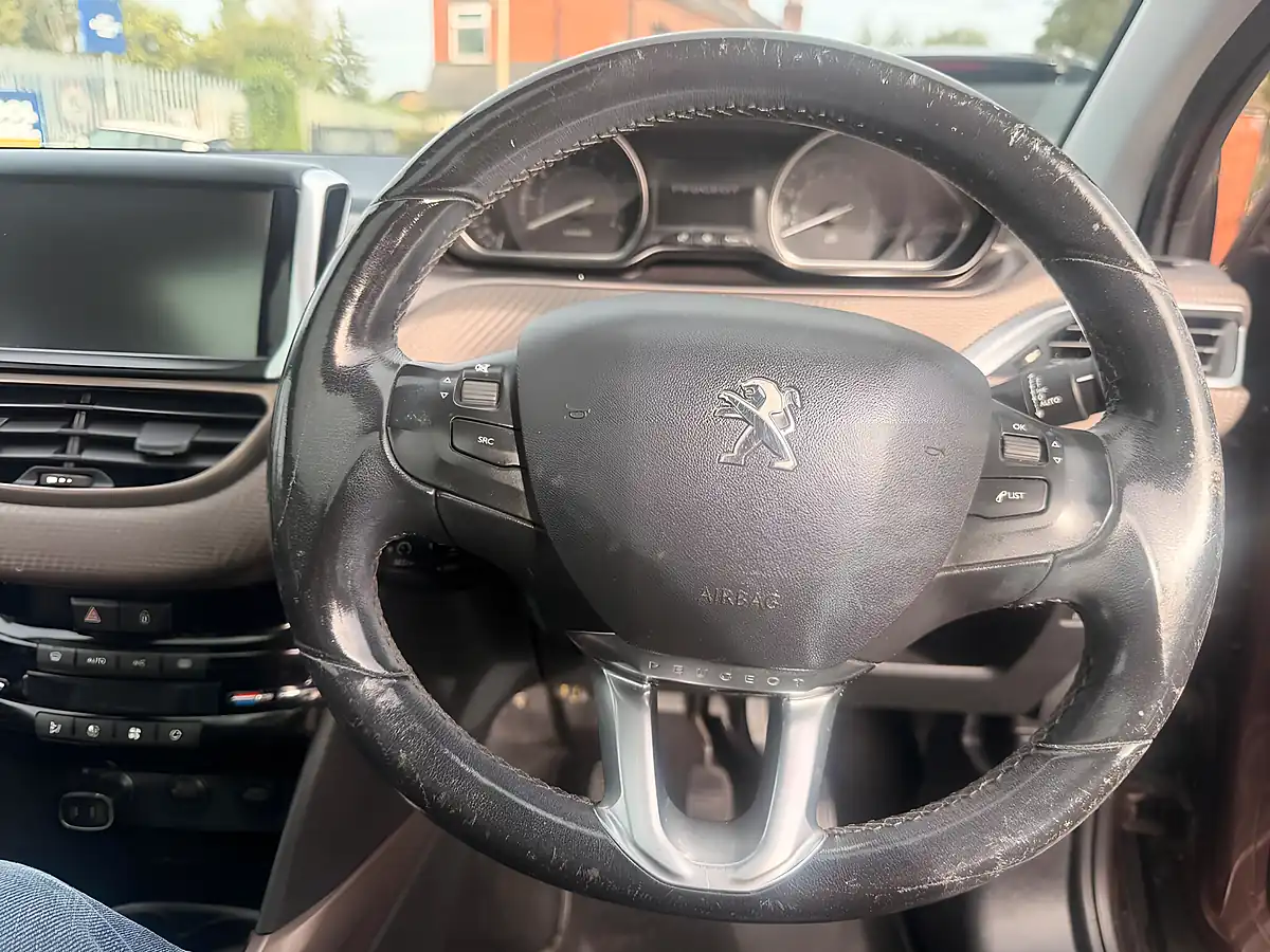 Used 2013 Peugeot 2008 Allure Brown - Interior and Exterior details 16