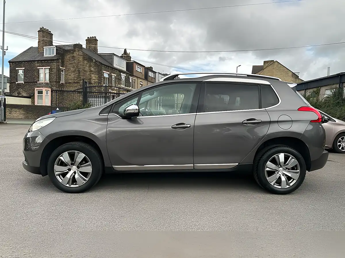 Used 2013 Peugeot 2008 Allure Egc Grey - Interior and Exterior details 10