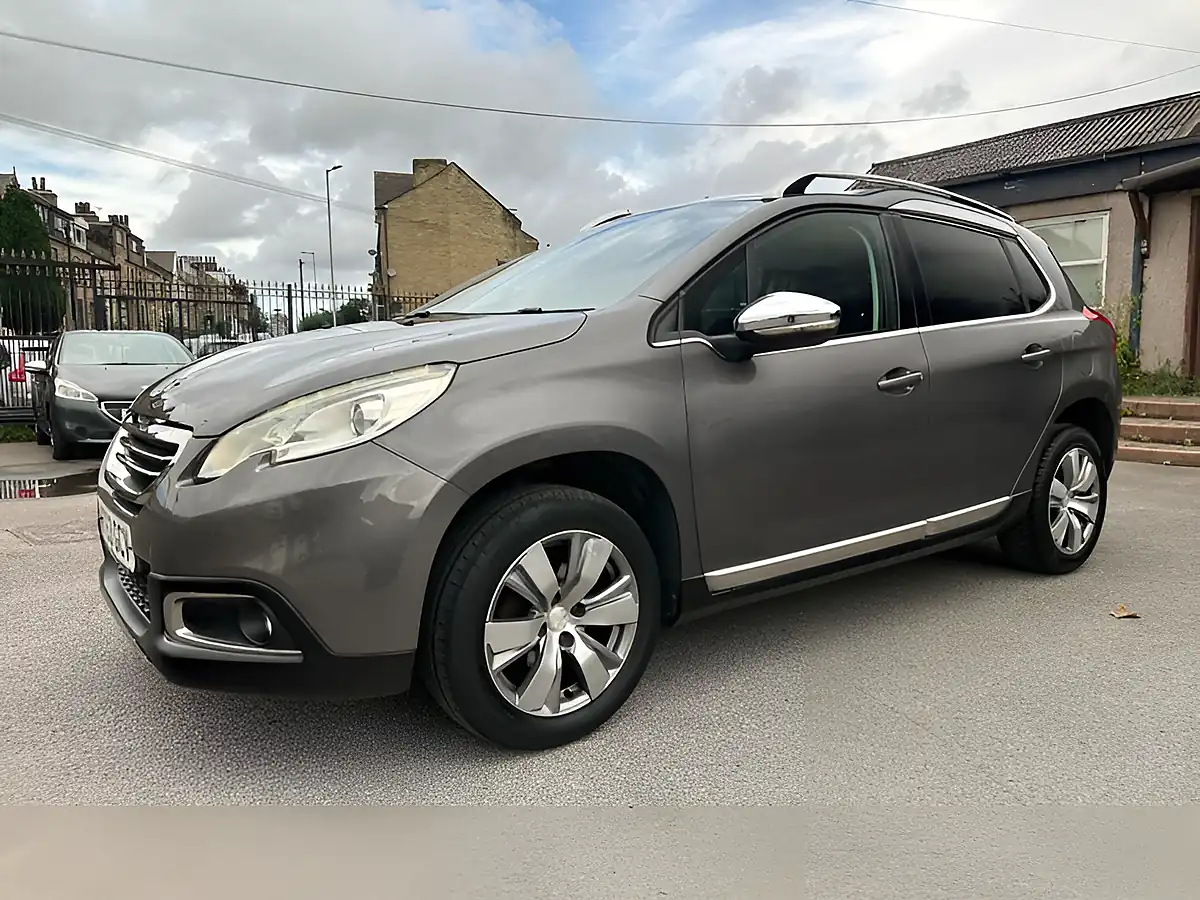 Used 2013 Peugeot 2008 Allure Egc Grey - Interior and Exterior details 5