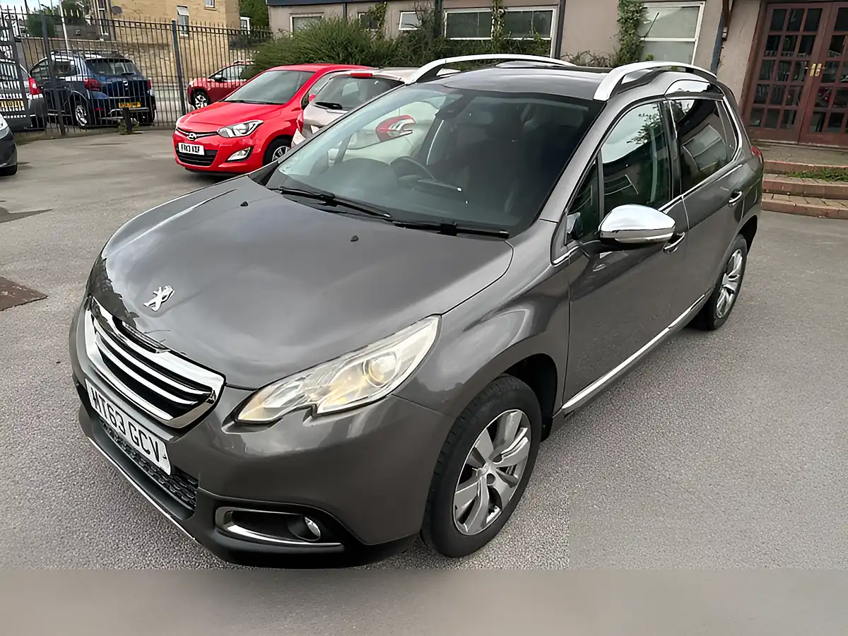 Used 2013 Peugeot 2008 Allure Egc Grey - Interior and Exterior details 8