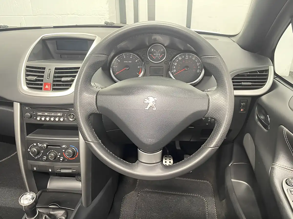Used 2013 Peugeot 207 Cc Allure Aluminium Grey Metallic - Interior and Exterior details 18