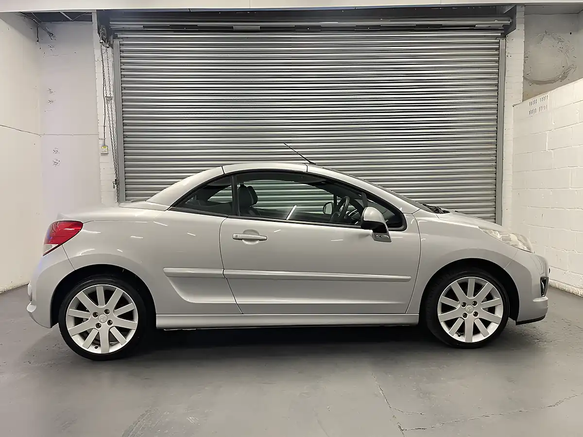 Used 2013 Peugeot 207 Cc Allure Aluminium Grey Metallic - Interior and Exterior details 4