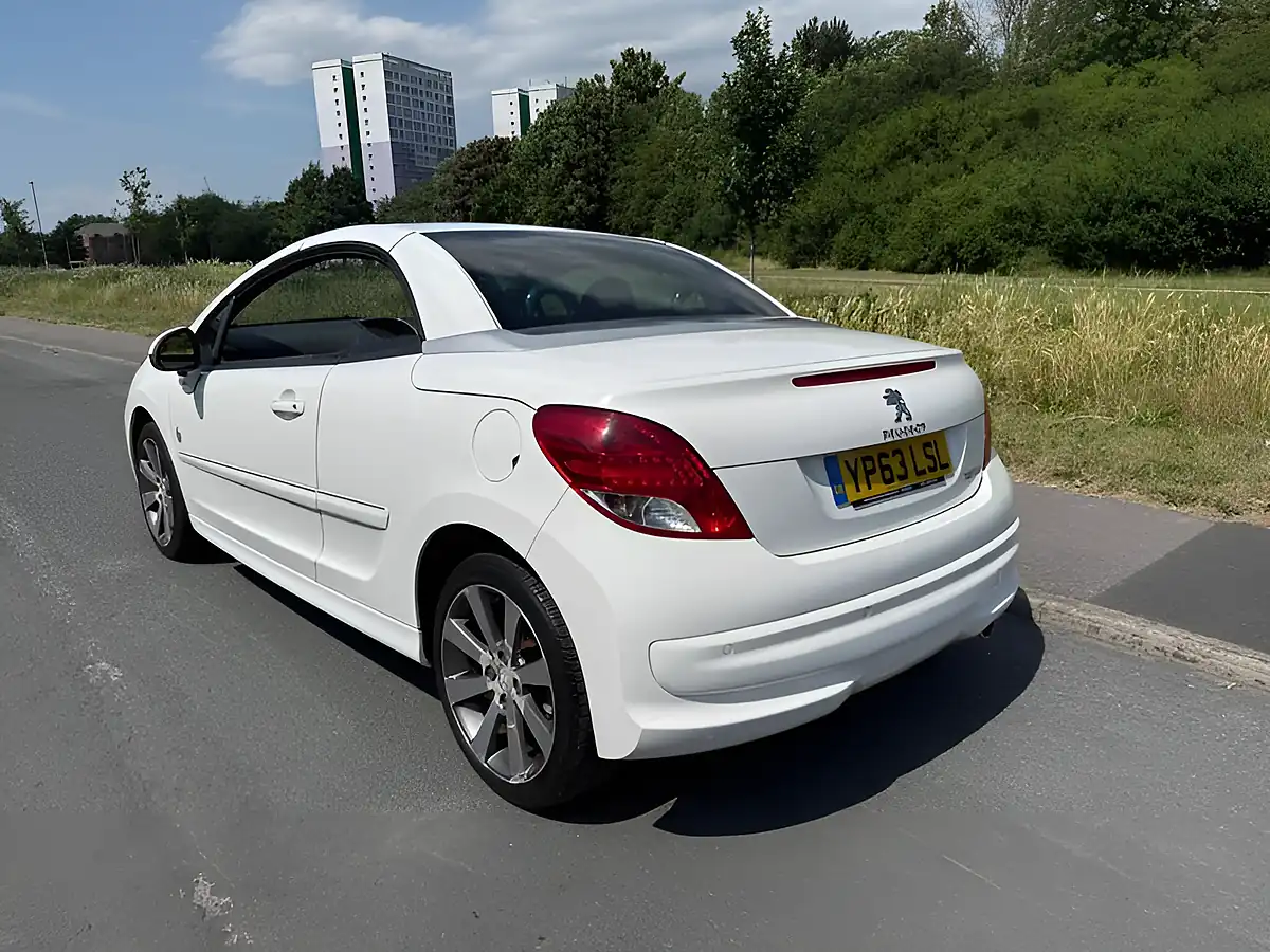 Used 2013 Peugeot 207 Cc Roland Garros White - Interior and Exterior details 10
