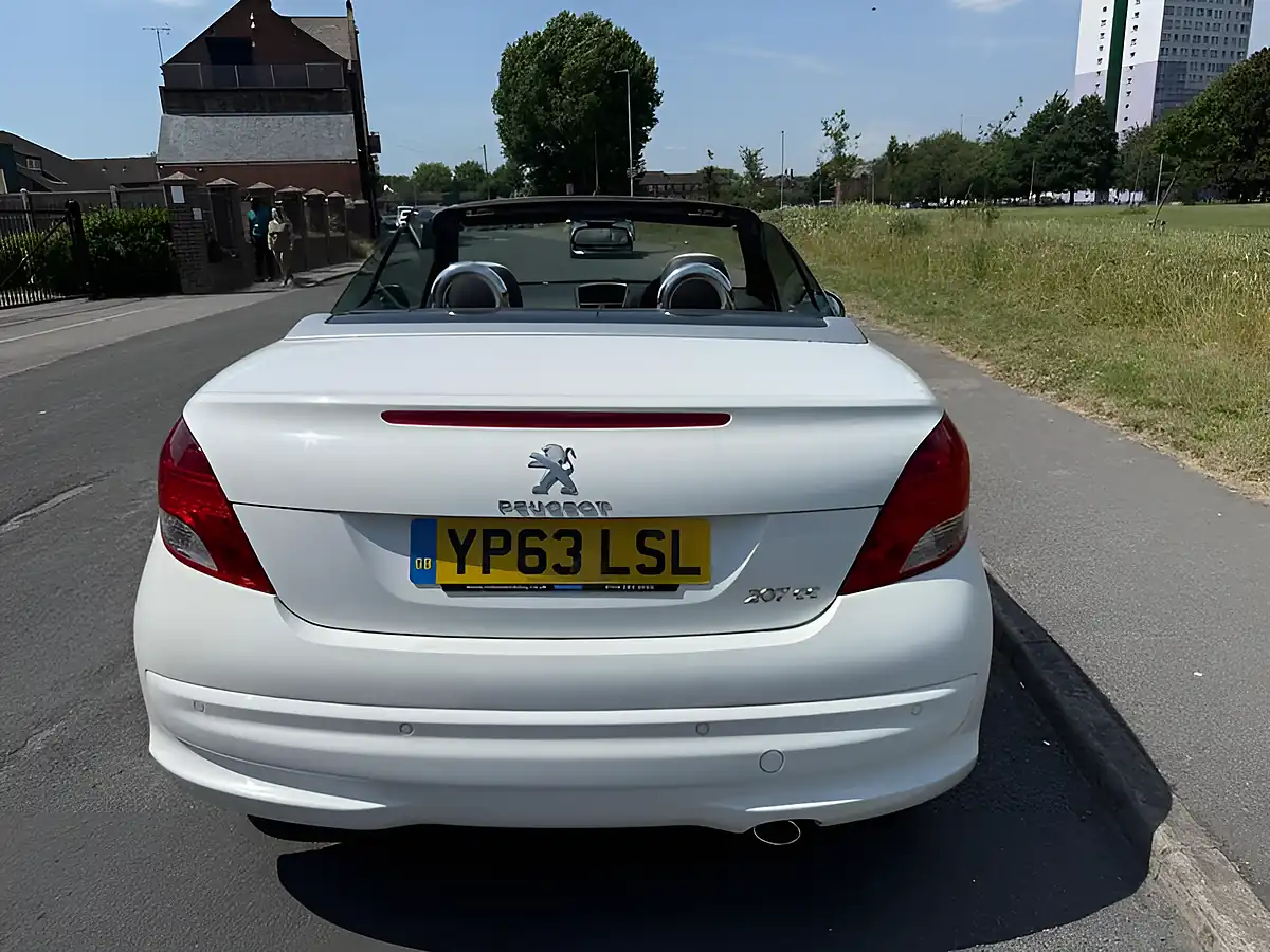 Used 2013 Peugeot 207 Cc Roland Garros White - Interior and Exterior details 3