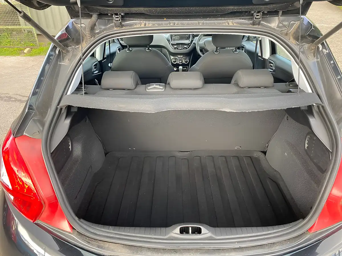 Used 2013 Peugeot 208 Access+ Black - Interior and Exterior details 15