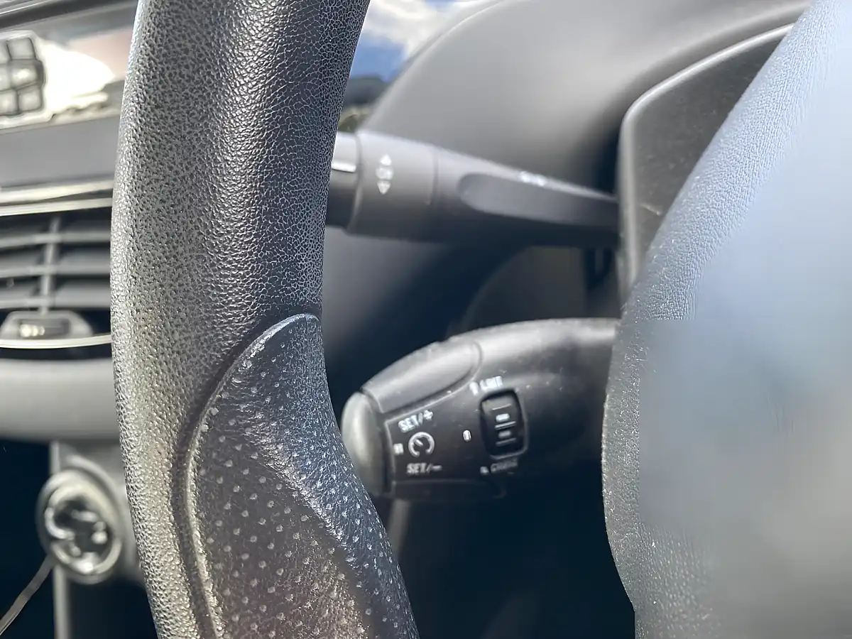 Used 2013 Peugeot 208 Access+ Black - Interior and Exterior details 18