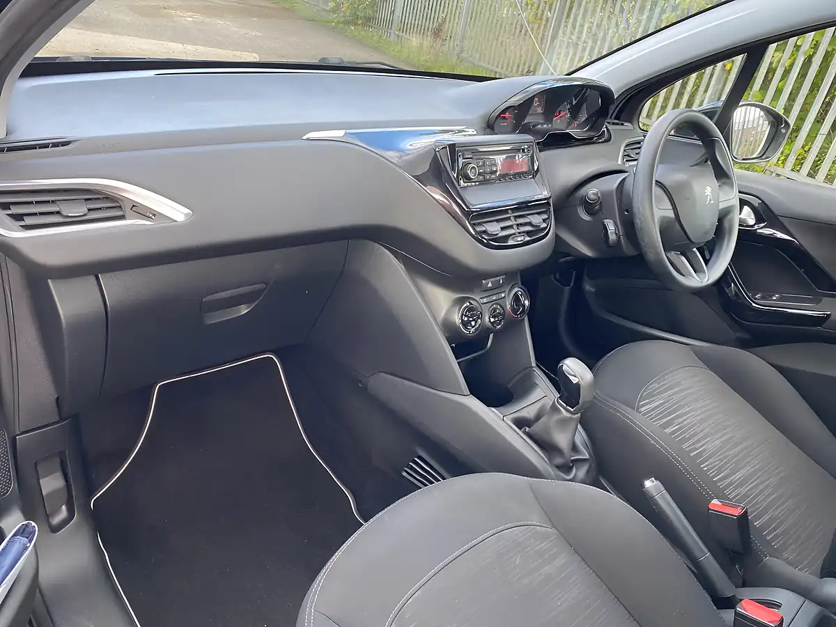 Used 2013 Peugeot 208 Access+ Black - Interior and Exterior details 6