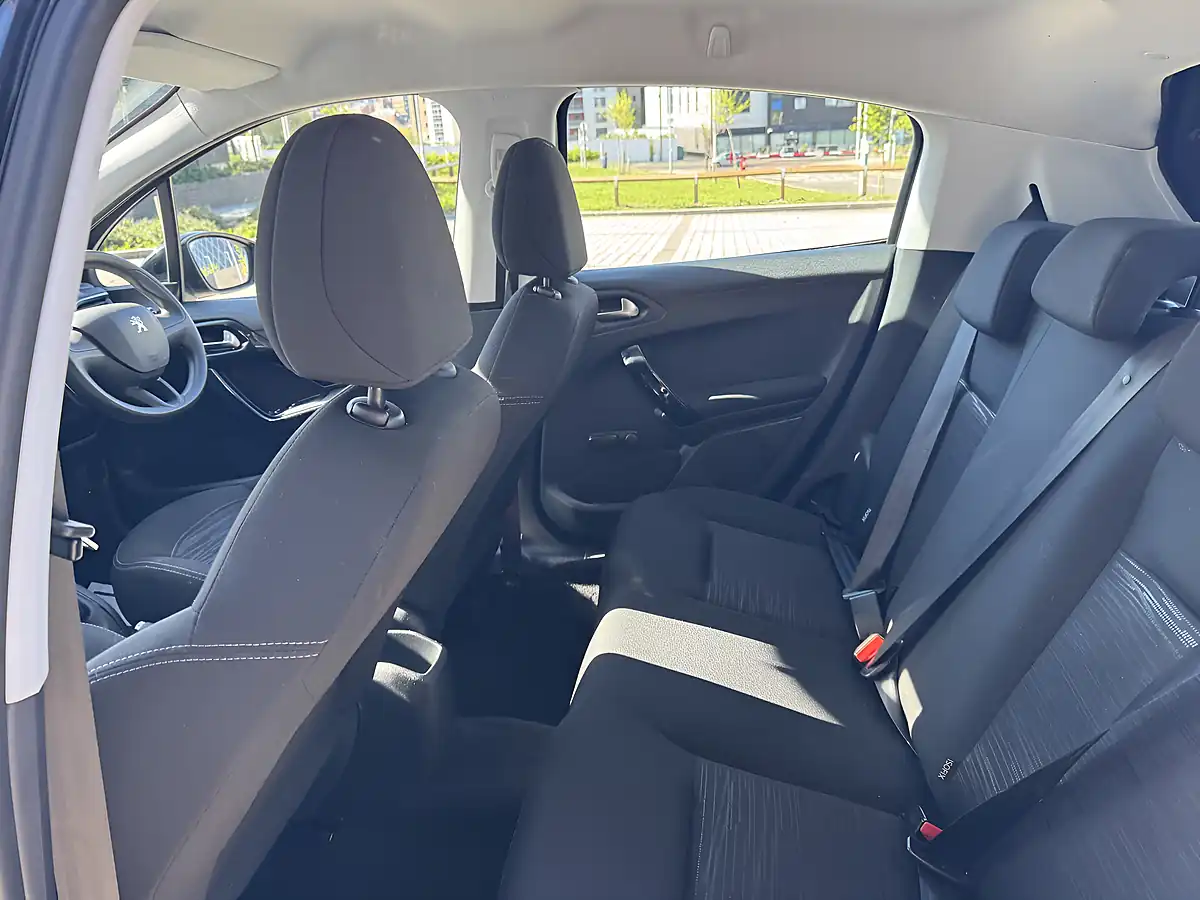 Used 2013 Peugeot 208 Access+ Black - Interior and Exterior details 11