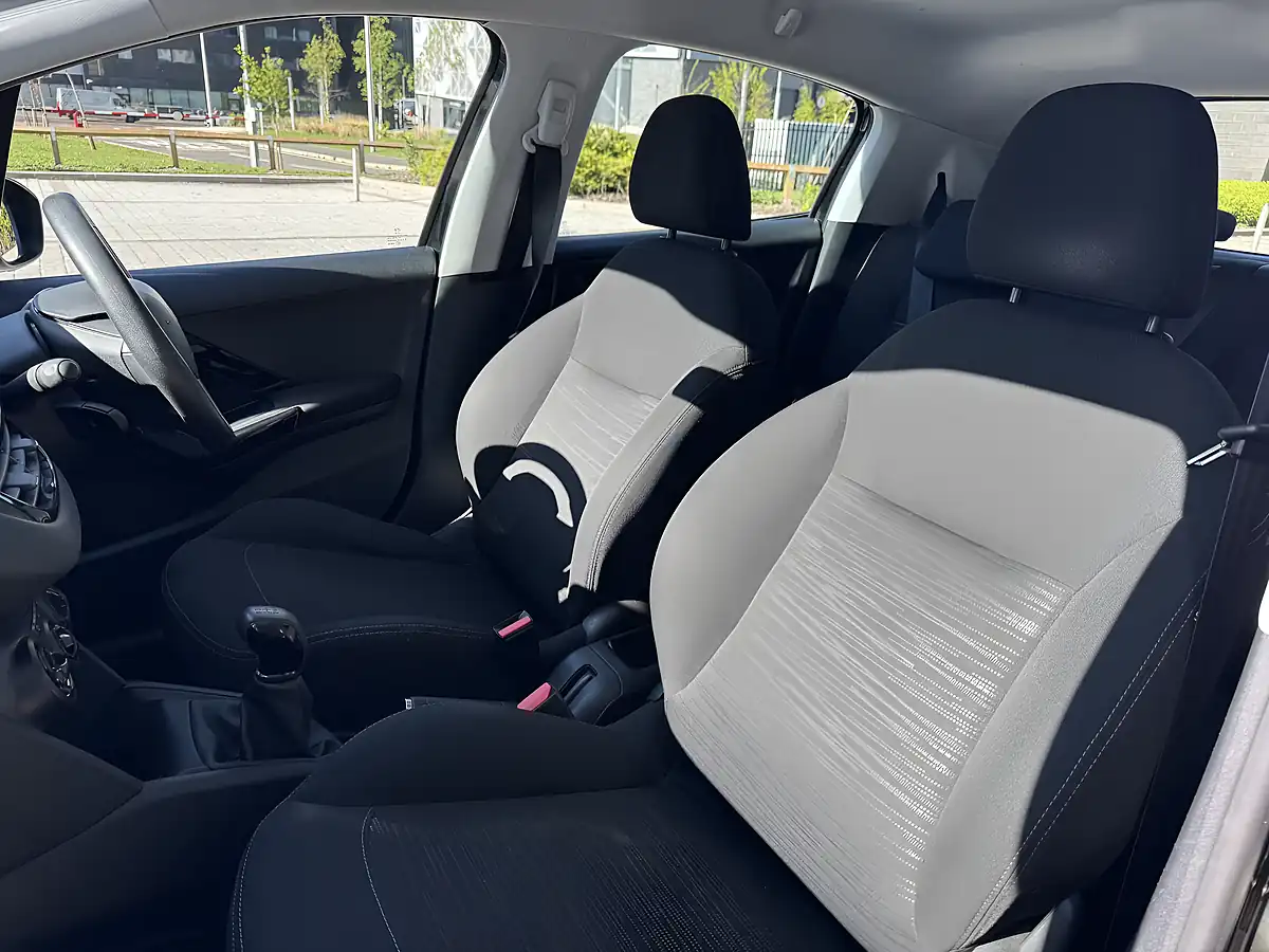Used 2013 Peugeot 208 Access+ Black - Interior and Exterior details 13