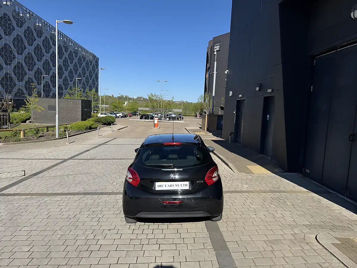 Used 2013 Peugeot 208 Access+ Black - Interior and Exterior details 5