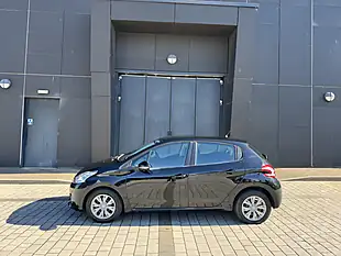 Used 2013 Peugeot 208 Access+ Black - Interior and Exterior details 8