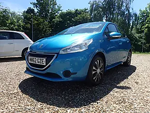 Used 2013 Peugeot 208 Access+ Blue - Interior and Exterior details 4