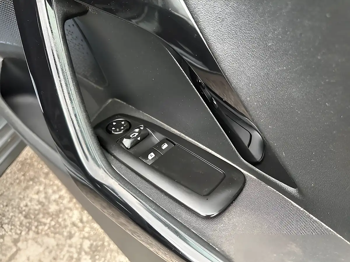 Used 2013 Peugeot 208 Access+ Grey - Interior and Exterior details 13