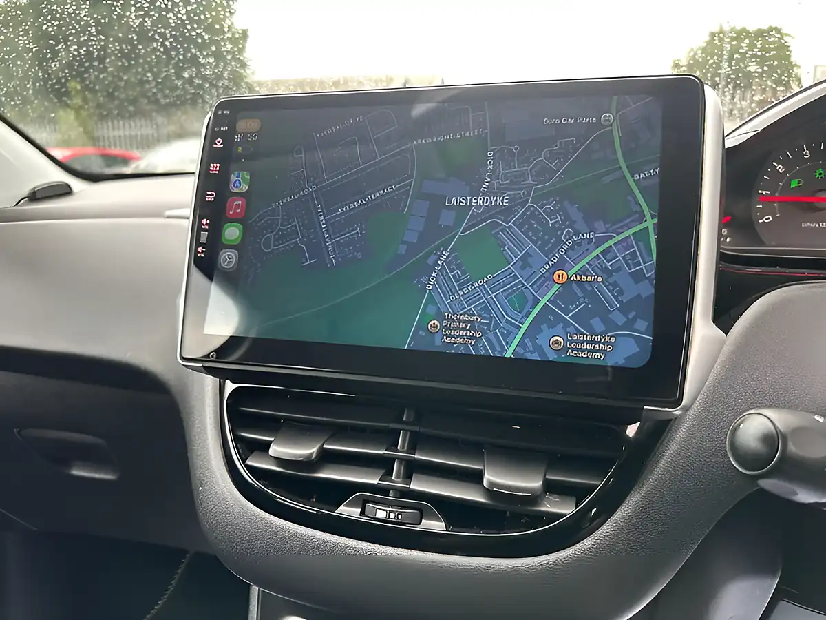 Used 2013 Peugeot 208 Access+ Grey - Interior and Exterior details 14