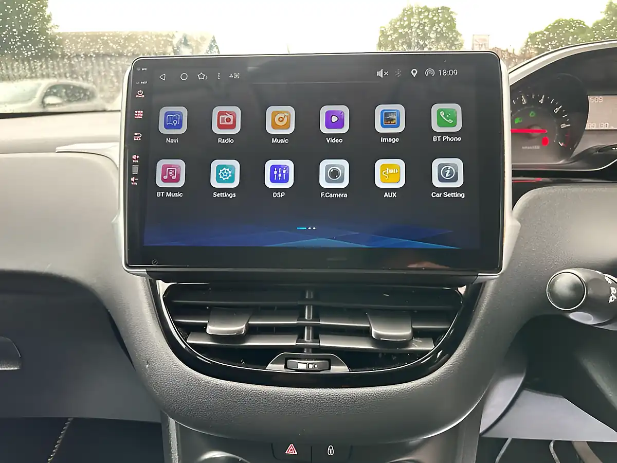 Used 2013 Peugeot 208 Access+ Grey - Interior and Exterior details 15