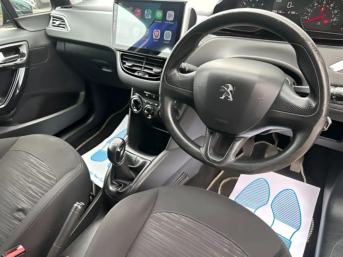 Used 2013 Peugeot 208 Access+ Grey - Interior and Exterior details 2
