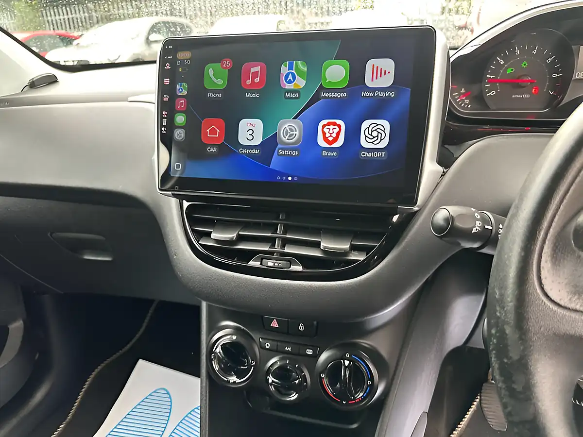 Used 2013 Peugeot 208 Access+ Grey - Interior and Exterior details 6