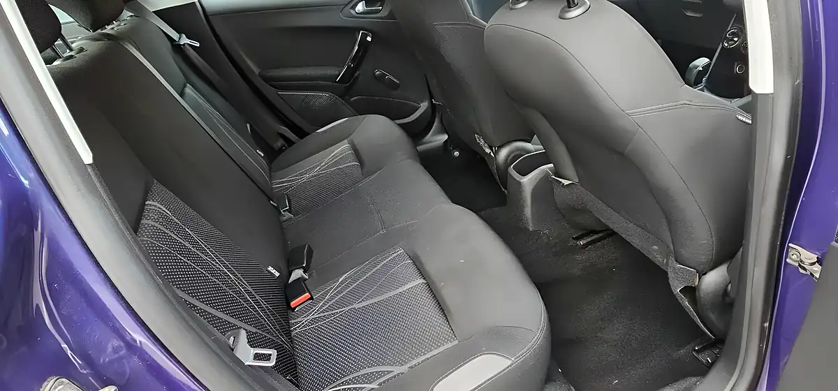 Used 2013 Peugeot 208 Active Blue - Interior and Exterior details 11