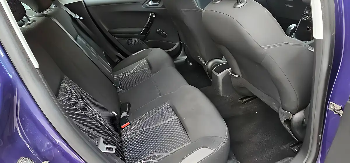 Used 2013 Peugeot 208 Active Blue - Interior and Exterior details 16