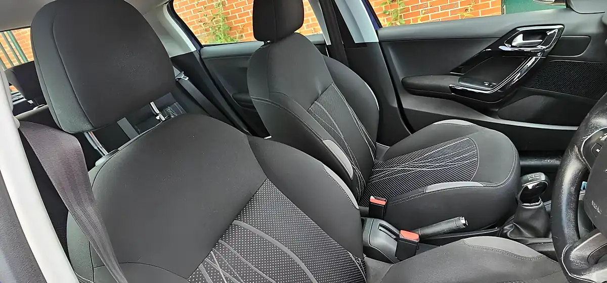 Used 2013 Peugeot 208 Active Blue - Interior and Exterior details 5