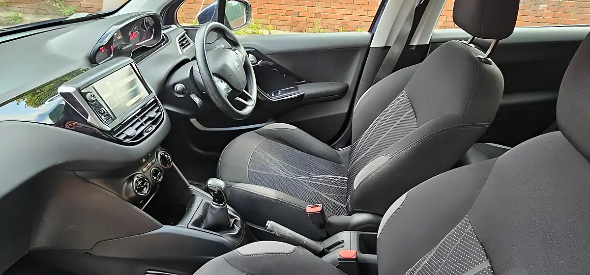 Used 2013 Peugeot 208 Active Blue - Interior and Exterior details 7