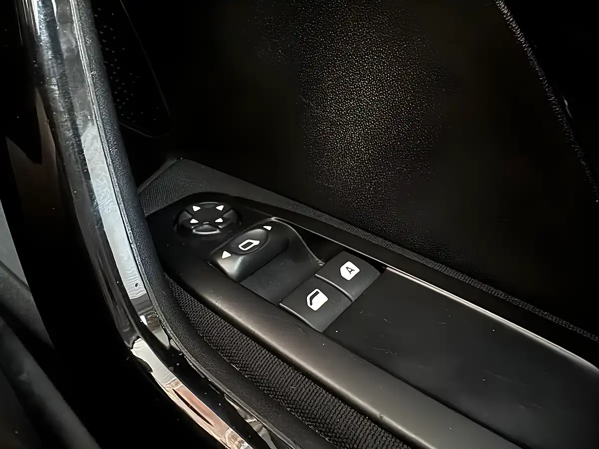 Used 2013 Peugeot 208 Active Rioja Red - Interior and Exterior details 13