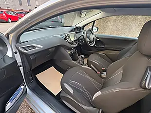 Used 2013 Peugeot 208 Active Silver - Interior and Exterior details 10