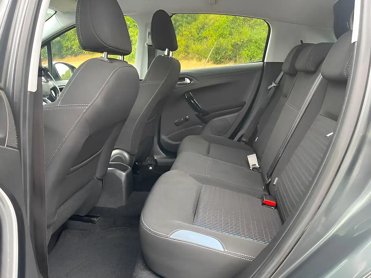 Used 2013 Peugeot 208 Allure Grey - Interior and Exterior details 7