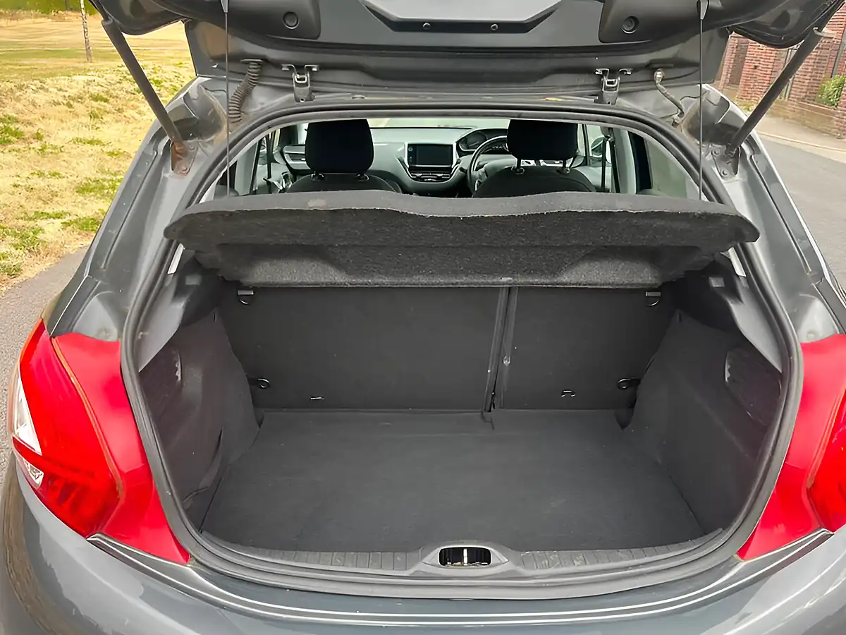 Used 2013 Peugeot 208 Allure Grey - Interior and Exterior details 8