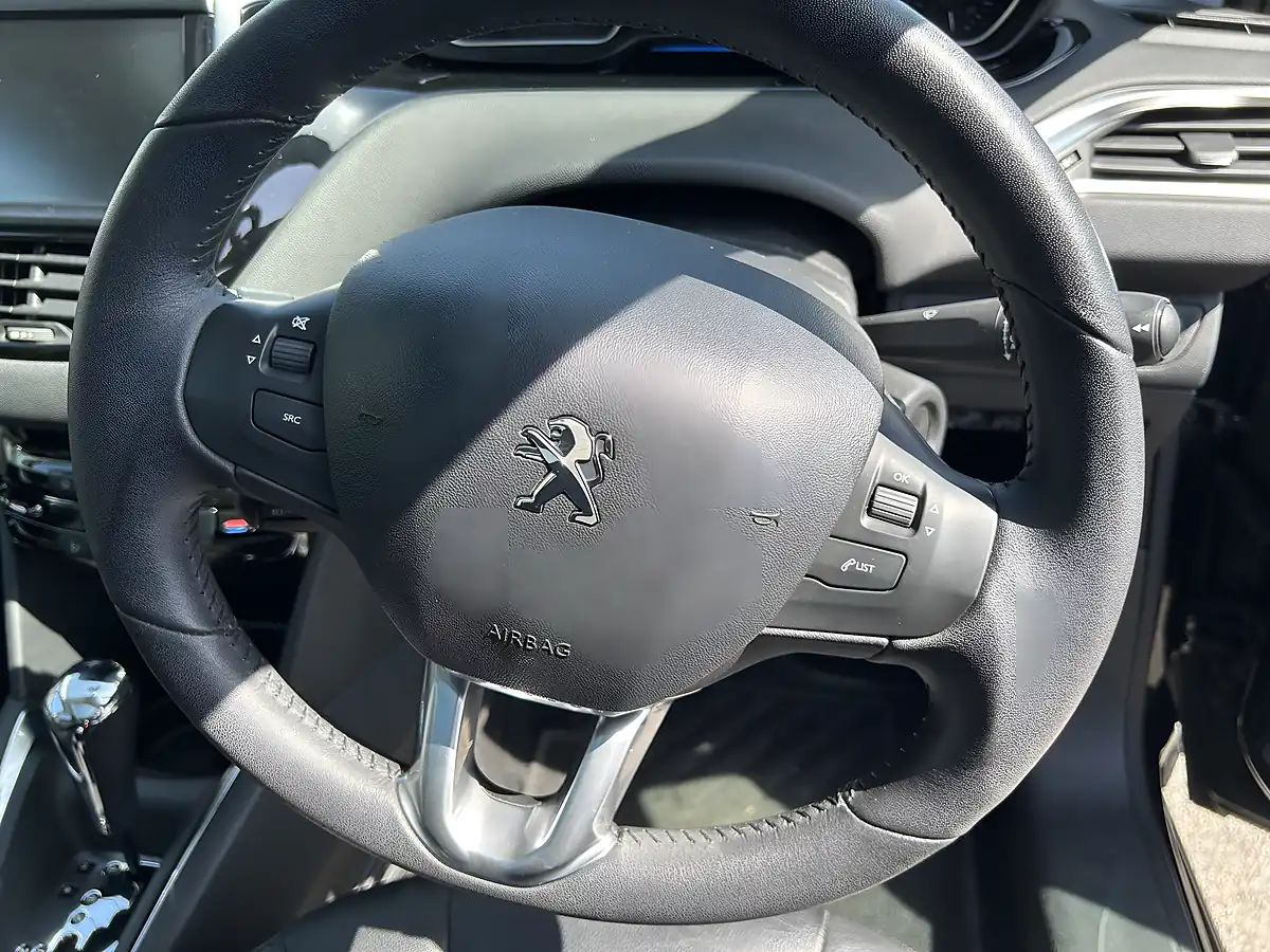 Used 2013 Peugeot 208 Black - Interior and Exterior details 10