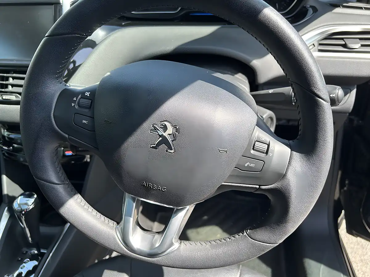Used 2013 Peugeot 208 Black - Interior and Exterior details 8
